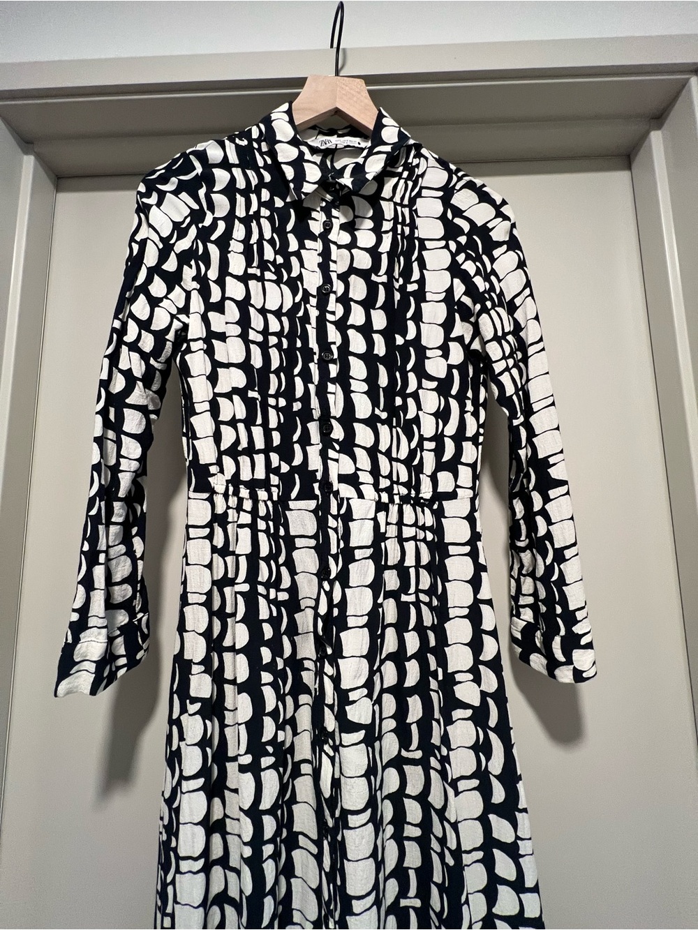 Zara Patterned Dress - Picture 3 of 5